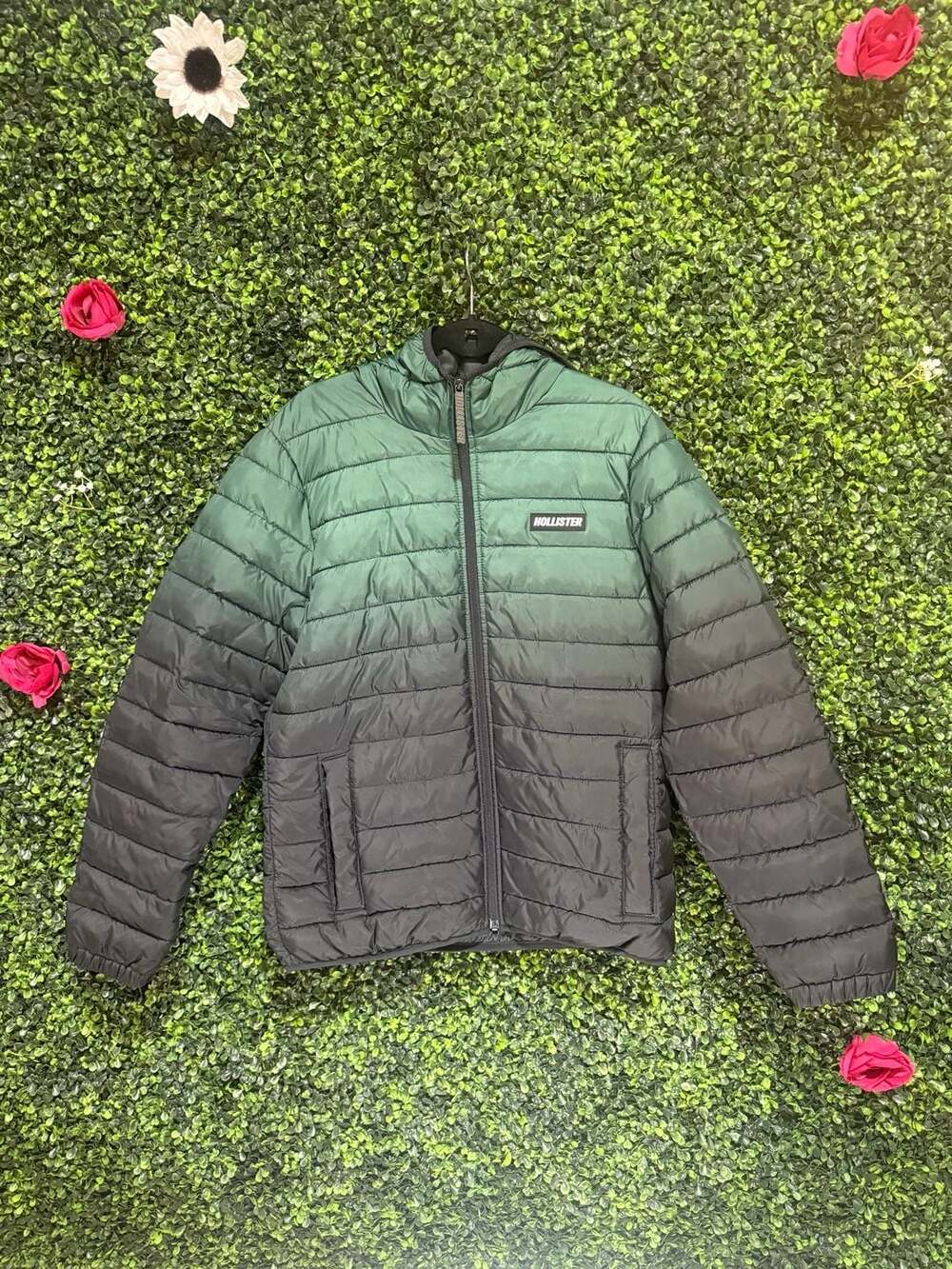 Hollister Ombre Puffer Jacket Size M Green to Black Gradient